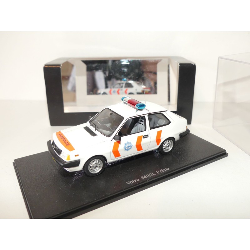 VOLVO 340 DL POLITIE NEO 1:43