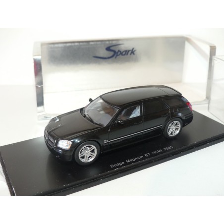DODGE MAGNUM RT HEMI 2005 Noir SPARK S0852 1:43