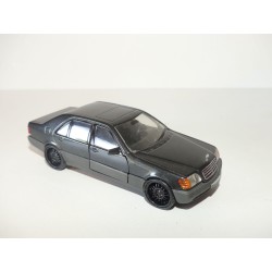 MERCEDES 300 SE Noir CURSOR MODEL 1:43 sans boite modèle modifié