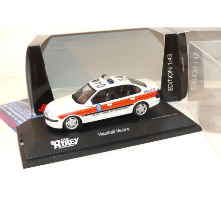 VAUXHALL OPEL VECTRA B POLICE LANCASHIRE 1997 SCHUCO 1:43