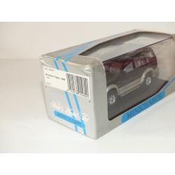 MITSUBISHI PAJERO LWB 1994 Noir MINICHAMPS 1:43 contreboite abimée