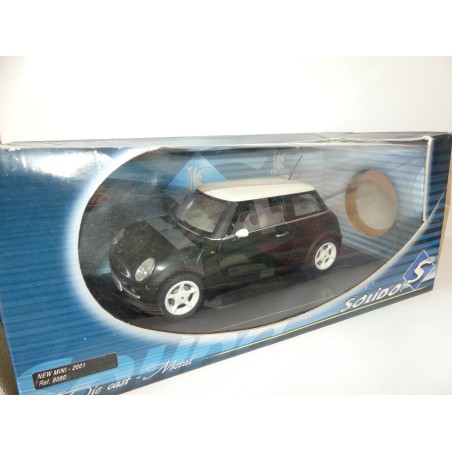 BMW MINI 2001 Vert et toit Blanc SOLIDO 1:18
