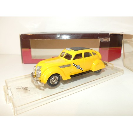 CHRYSLER AIRFLOW TAXI YELLOW CAB REXTOYS 1:43 imperfection