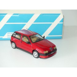 ALFA ROMEO 145 1,9 TD 1995 Rouge KIT Monté ALEZAN 1:43 imperfection imperfection