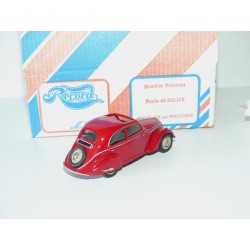 PEUGEOT 202 BERLINE 1939 Rouge KIT Monté RECORD M.R.F. 1:43