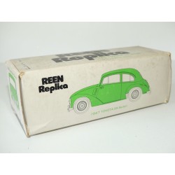 TOYOTA SA SEDAN Vert REEN REPLICA 1:43 JAPAN