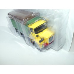 CAMION BERLIET GL900 5 tonnes 1976 IXO PRESSE 1:43
