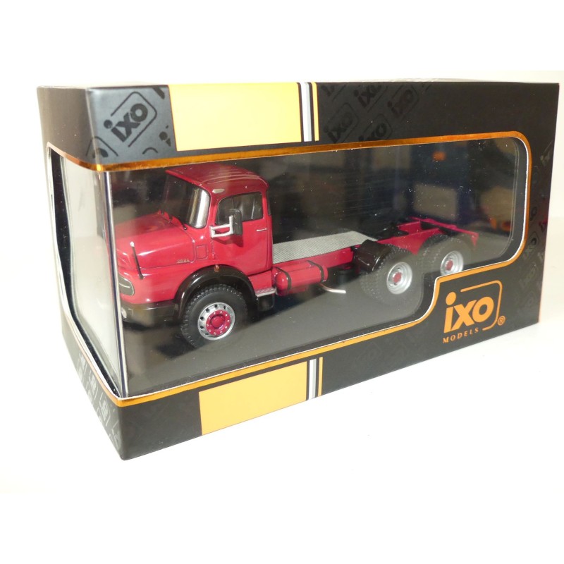 CAMION MERCEDES 2624 IXO TR015 1:43 de reference TR015