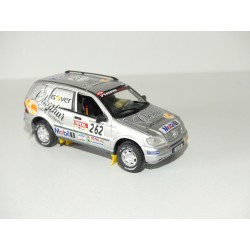 MERCEDES ML N°262 RALLYE RAID PARIS 2000 P. ALLLIOT VITESSE 1:43 imperfection sans boite