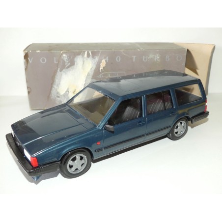 VOLVO 740 TURBO BLEU VERT en plastique 1:24