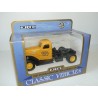 CAMION INTERNATIONAL KB-12 SEMI CAB 1947 ERTL 1:43