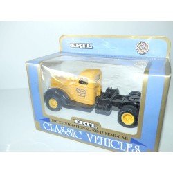 CAMION INTERNATIONAL KB-12 SEMI CAB 1947 ERTL 1:43