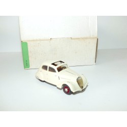 PEUGEOT 202 BERLINE Toit Ouvert Beige KIT Monté RECORD M.R.F. 1:43