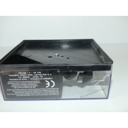 LIGIER JS39 GP 1992 E. BERNARD ONYX 200 1:43 vitrine et socle abimée