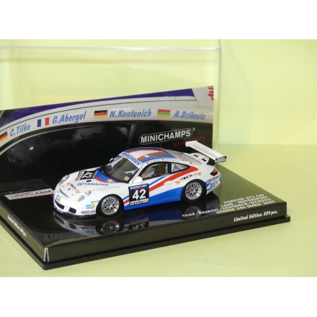 PORSCHE 911 GT3 CUP N°42 24 Heures de DUBAI 2009 MINICHAMPS 1:43 Arrivée 1er