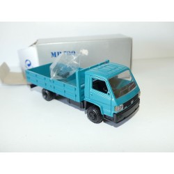 CAMION MERCEDES MB 700 Bleu NZG 1:43