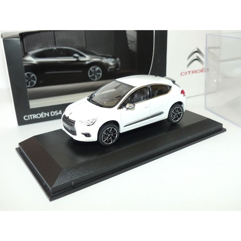 CITROEN DS4 ホワイトミニカー 1/43 CITROEN DS4 Blanc NOREV 1:43 of reference AMC019032