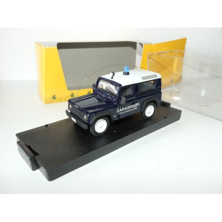 LAND ROVER CARABINIERI TELECOMUNICAZ GIOCHER 1:43 Imperfection