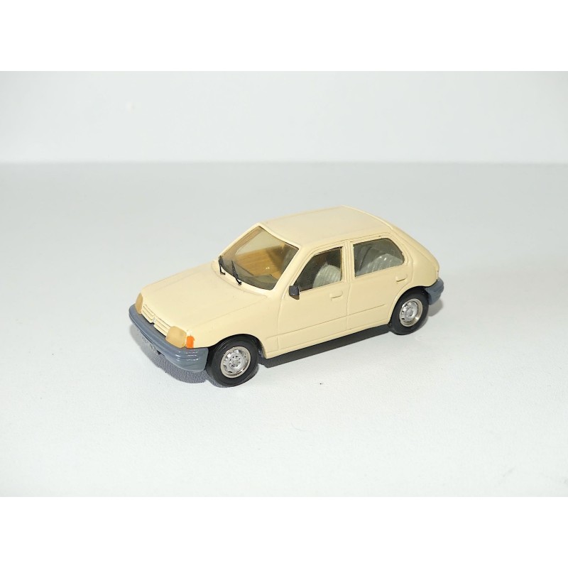 PEUGEOT 205 4 PORTES Beige KIT Monté MINI RACING 1:43 sans boite