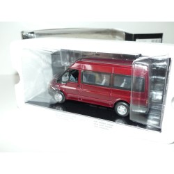 FORD TRANSIT 5ème généreation MINIBUS Bordeaux MINICHAMPS 1:43