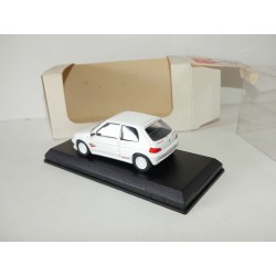 PEUGEOT 106 RALLYE SERIE 2 3 Portes Blanc PRESTIGE Kit Monté 1:43