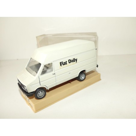 CAMION FIAT IVECO UNIC DAILY 40.8 OLD CAR 1:43