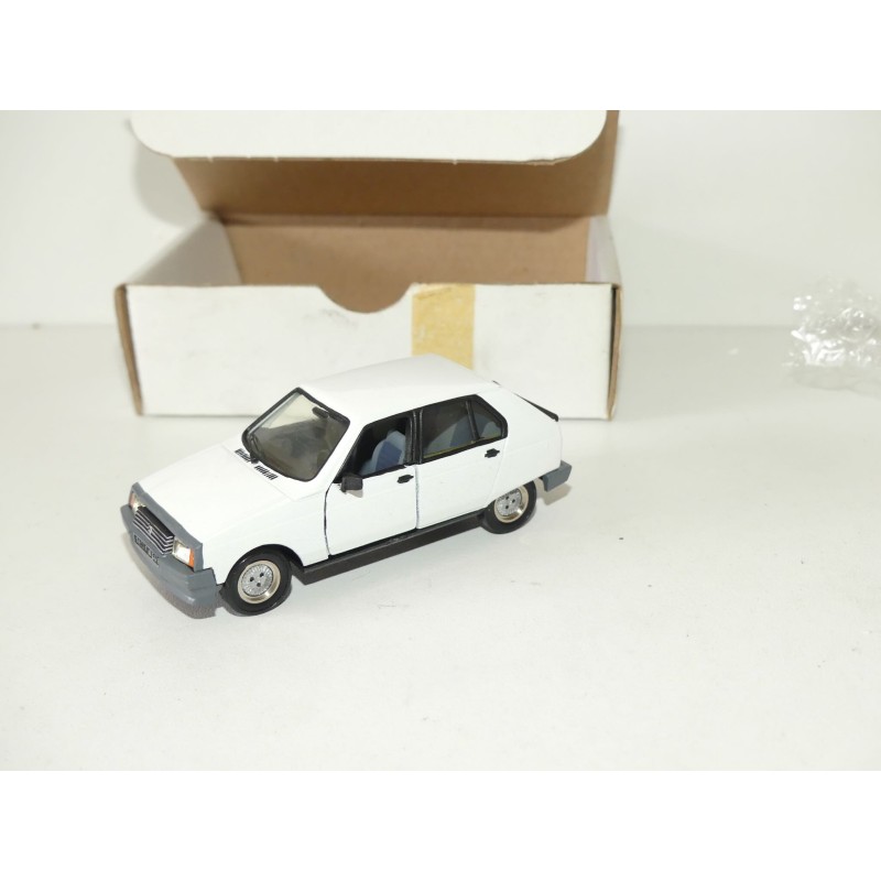 CITROEN VISA II Blanc sur base Norev AUTOMANY  1:43