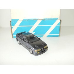 FORD SIERRA COSWORTH 4 Portes Gris KIT Monté ALEZAN 1:43