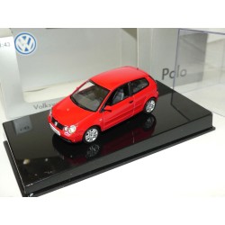 VW POLO IV Rouge Rot AUTOART 1:43