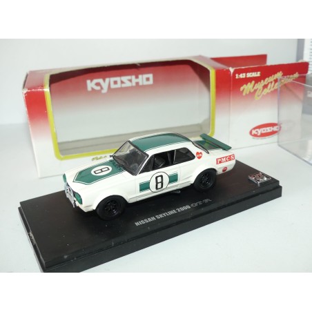 NISSAN SKYLINE 2000 GT-R N°8 KYOSHO 1:43