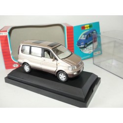 TOYOTA NOAH Beige DIAPET RV-13 1:43