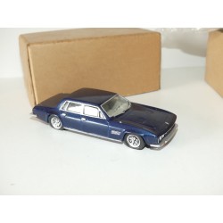 MONTEVERDI 375/4 1976 Bleu KIT Monté 1:43 imperfection