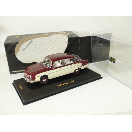 TATRA 603-1 1970 Bordeaux et Crème IXO CLC090 1:43