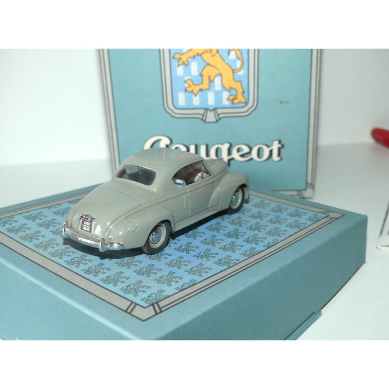 Heller - Maquette Peugeot 203 - Échelle 1/43 - 36 Pièces - Peintures Et Colle Incluses