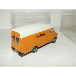 CAMION FIAT IVECO UNIC DAILY 40.8 ORANGE OLD CAR 1:43