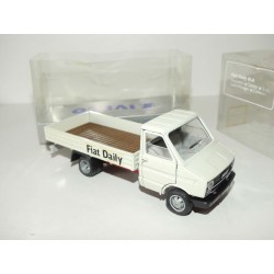 CAMION FIAT IVECO UNIC BENNE Blanc OLD CAR 1:43