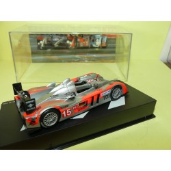 AUDI R10 TDi N°15 LE MANS 2010 ALTAYA 1:43 Abd imperfection