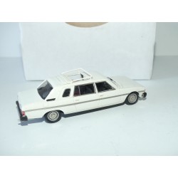 PEUGEOT 604 LIMOUSINE HEULIEZ VOYAGE DU PAPE AU NIGERIA 1983 KIT Monté ORIGINAL MINIATURE 1:43
