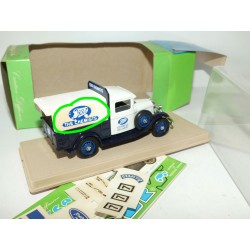 FORD V8 PICK UP BACHÉ 1933 BOOTS ELIGOR 1068 1:43 imperfection