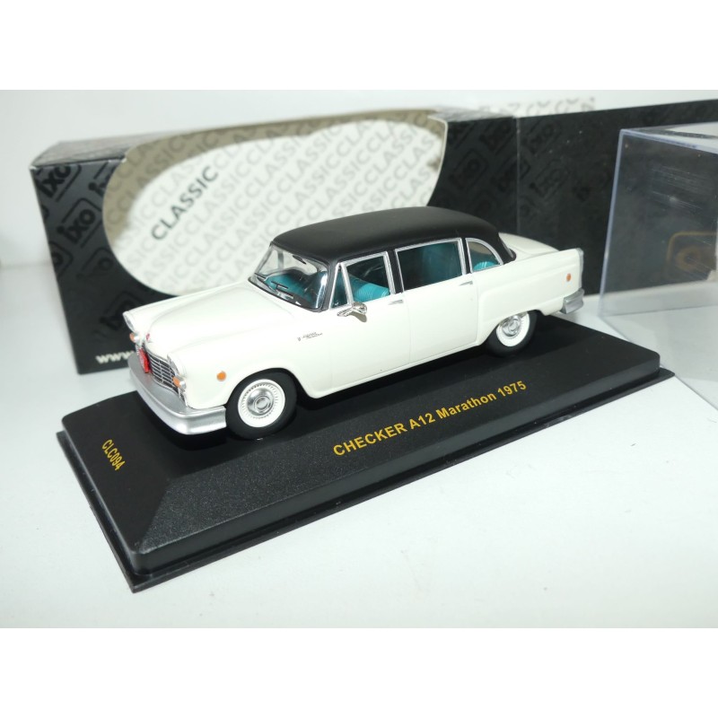 CHECKER A12 MARATHON 1975 Blanc et Noir IXO CLC094 1:43