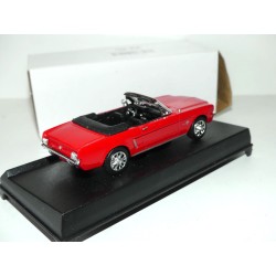 FORD MUSTANG CABRIOLET Rouge MOTOR MAX 1:43