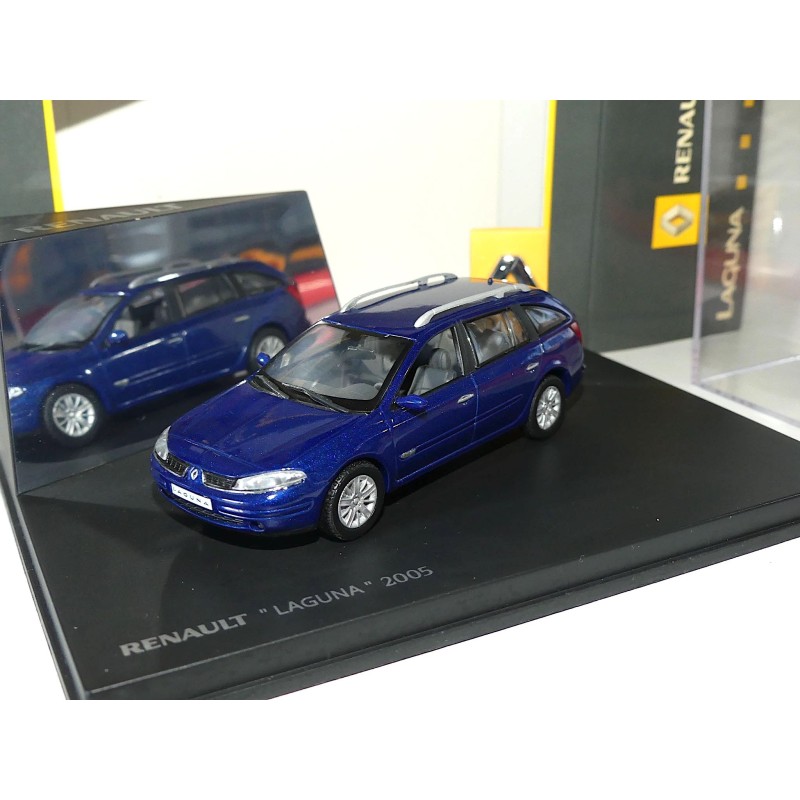 RENAULT LAGUNA ESTATE II Phase 2 2005 Bleu UNIVERSAL HOBBIES 1:43