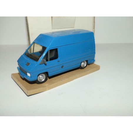 RENAULT TRAFIC Bleu DUBRAY 1:43 imperfection