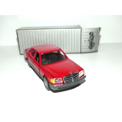 MERCEDES CLASSE E 260-300 SE Rouge CURSOR MODELL 1:35