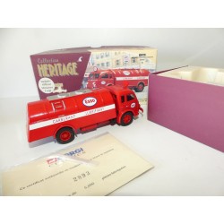 RENAULT FAINEANT CITERNE ESSO CORGI 71204 1:50 