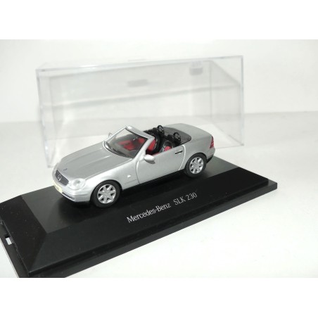 MERCEDES SLK R230 Gris HERPA 1:43