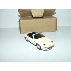 PORSCHE 928 CABRIOLET Blanc Crème KIT Monte MINOTAURE 1:43